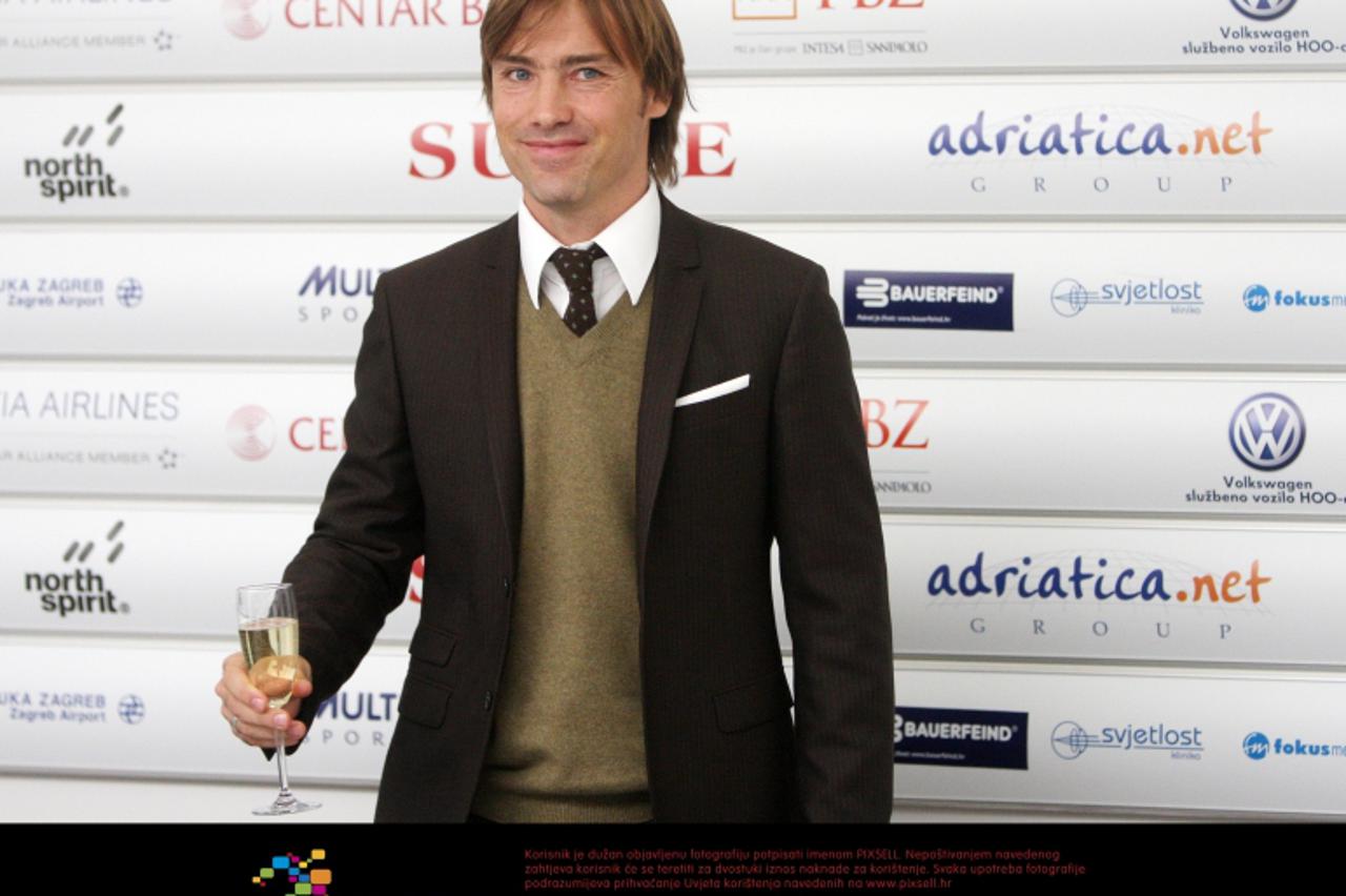 \'07.11.2011.,Zagreb, - Hrvatski olimpijski odbor(HOO) i Hrvatska udruga Nogometni sindikat(HUNS) potpisali su u sjedistu HOO-a sporazum o suradnji. Sporazum su u nazocnosti predsjednika HUNS-a Daria 