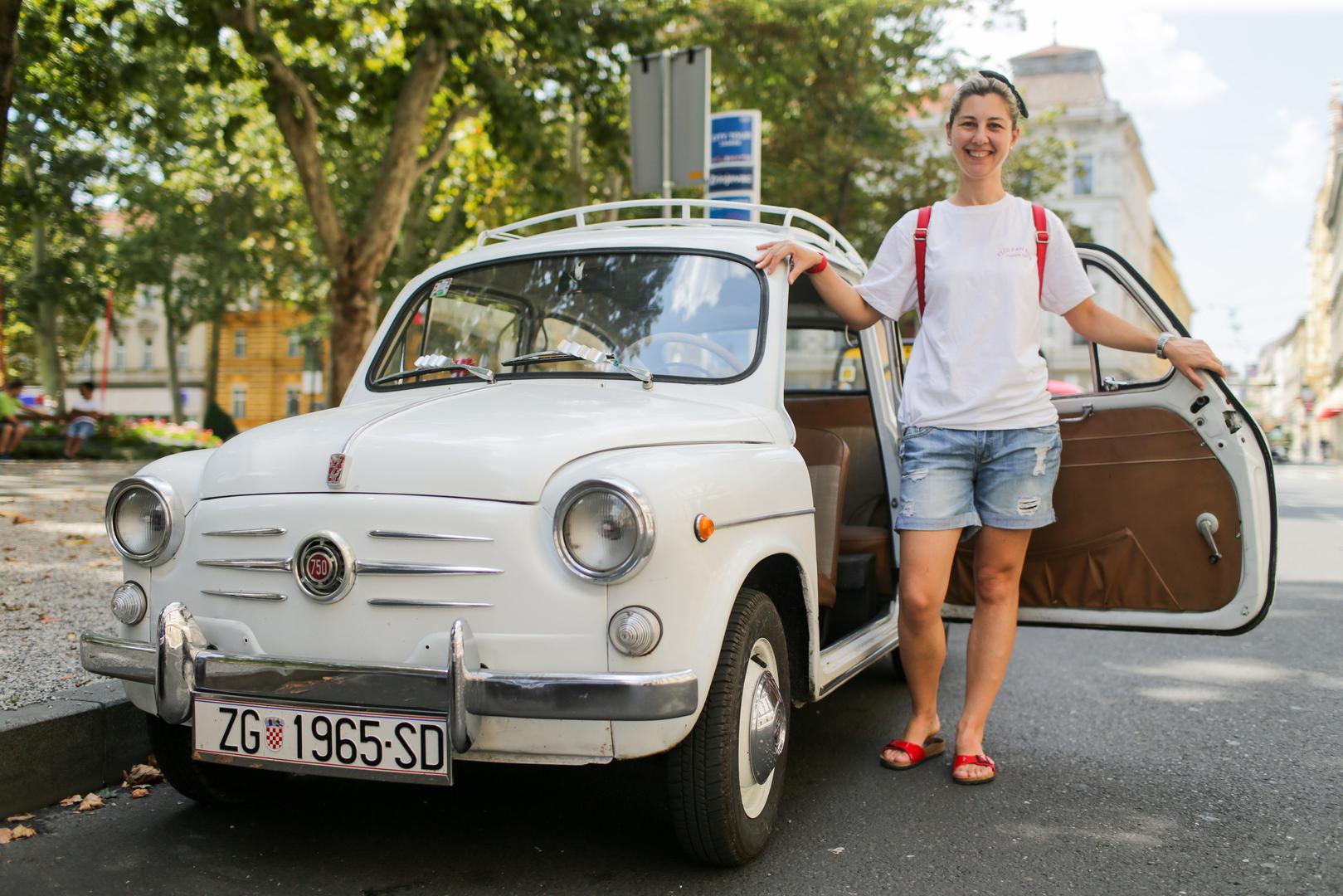 Članovi se svakog utorka sastaju u svojim prostorijama u Golikovoj ulici 44 gdje dogovaraju susrete i obilaske grada svojim limenim ljubimcima.
