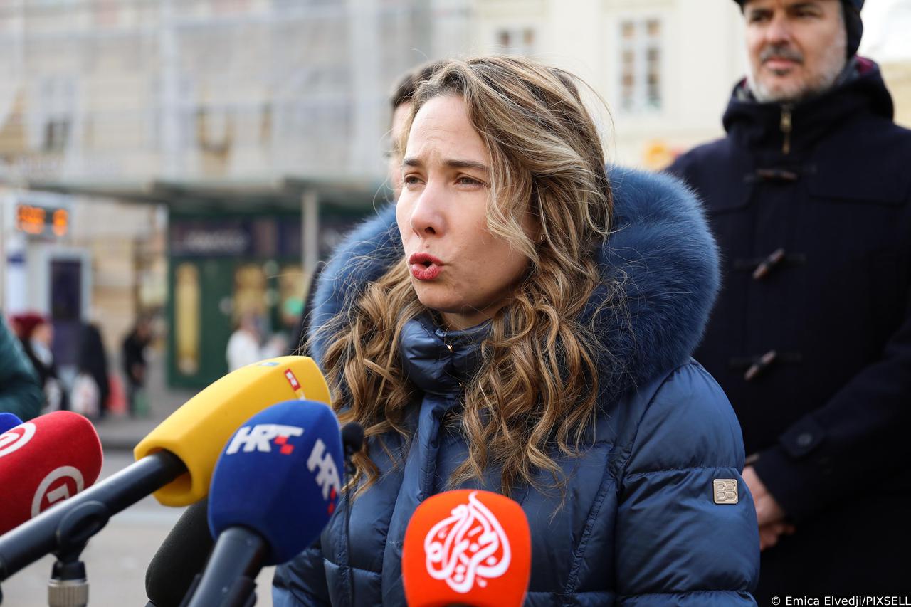 Saborski zastupnici Mosta održali konferenciju povodom početka prikupljanja potpisa protiv COVID potvrda