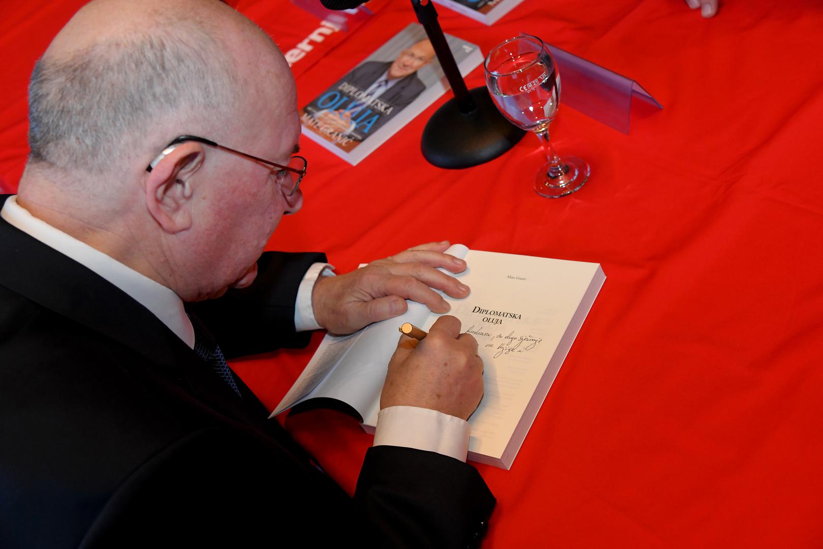 16.01.2023., Zagreb - U Nacionalnoj i sveucilisnoj knjiznici odrzana je promocija 2. dopunjenog izdanja knjige "Diplomatska oluja" Mate Granica. Mate Granic Photo: Josip Regovic/PIXSELL