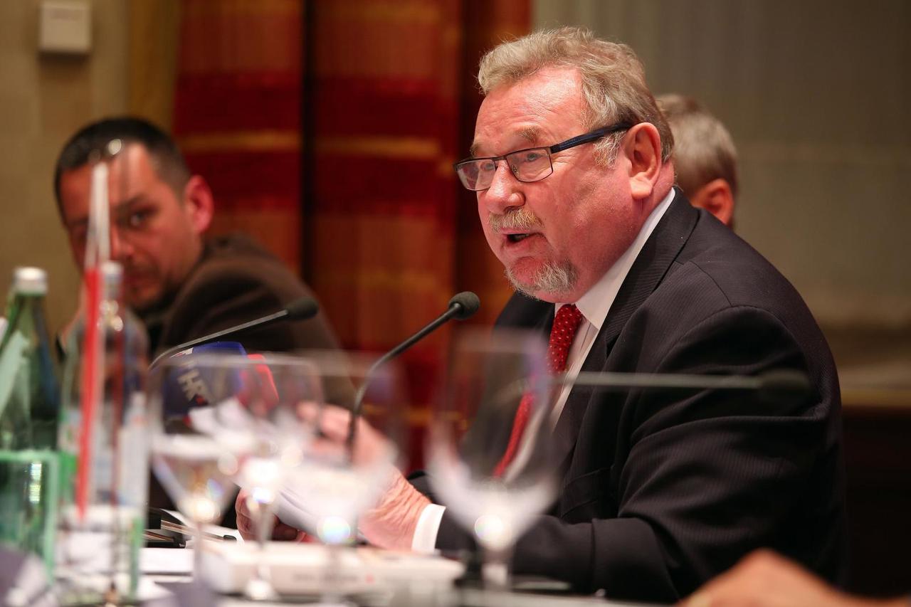 U hotelu Esplanade predstavljena knjiga "Državni udar" Vladimira Šeksa