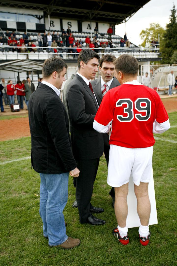 Kako je izgledao dan u kampanji 2007. pogledajte u fotogaleriji