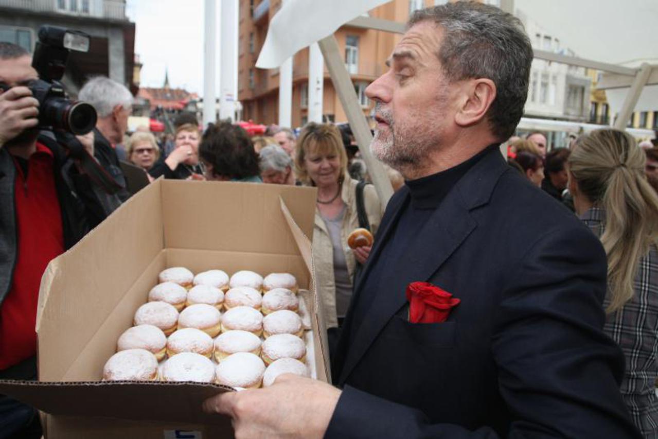 dan zena,cvijece,ruze,portal (1)