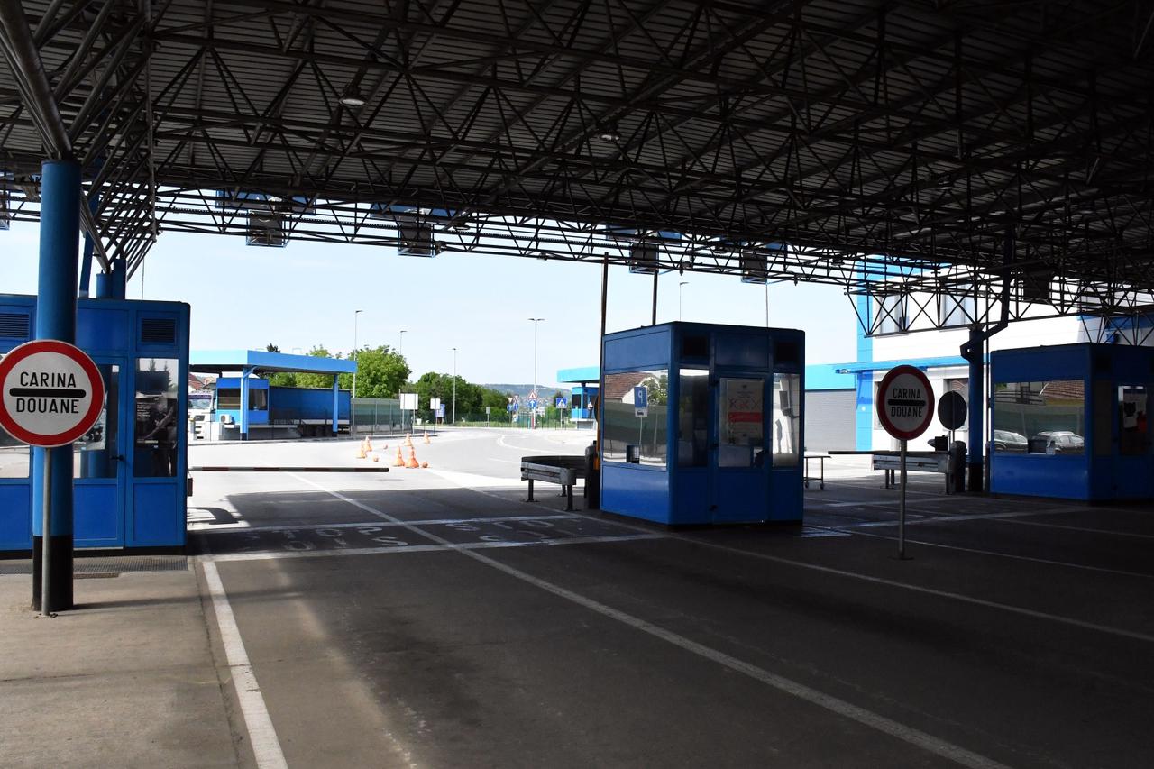 Na graničnom prijelazu s BiH prelasci su i dalje ograničeni na određene kategorije osoba
