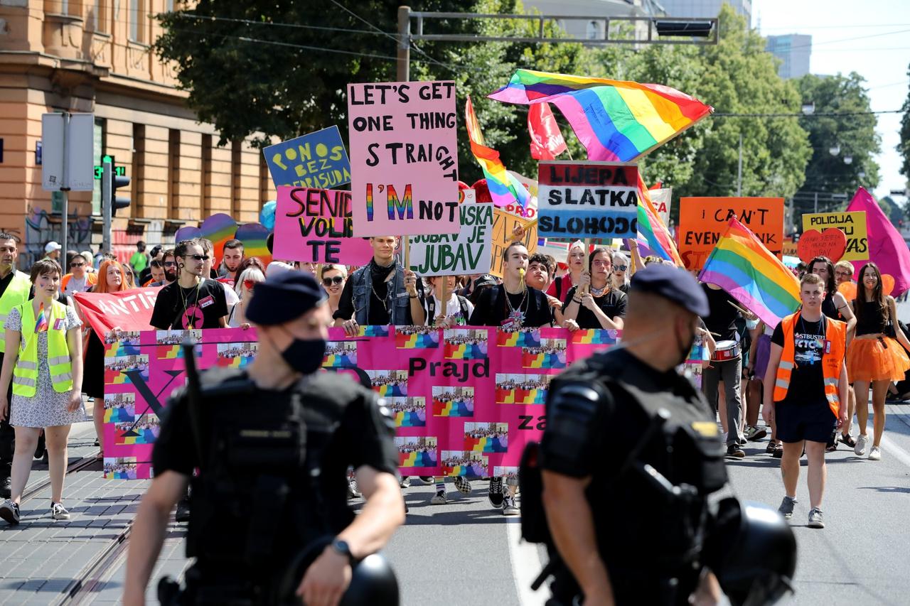 Zagreb: Povorka ponosa pod sloganom "Prajd zauvijek"