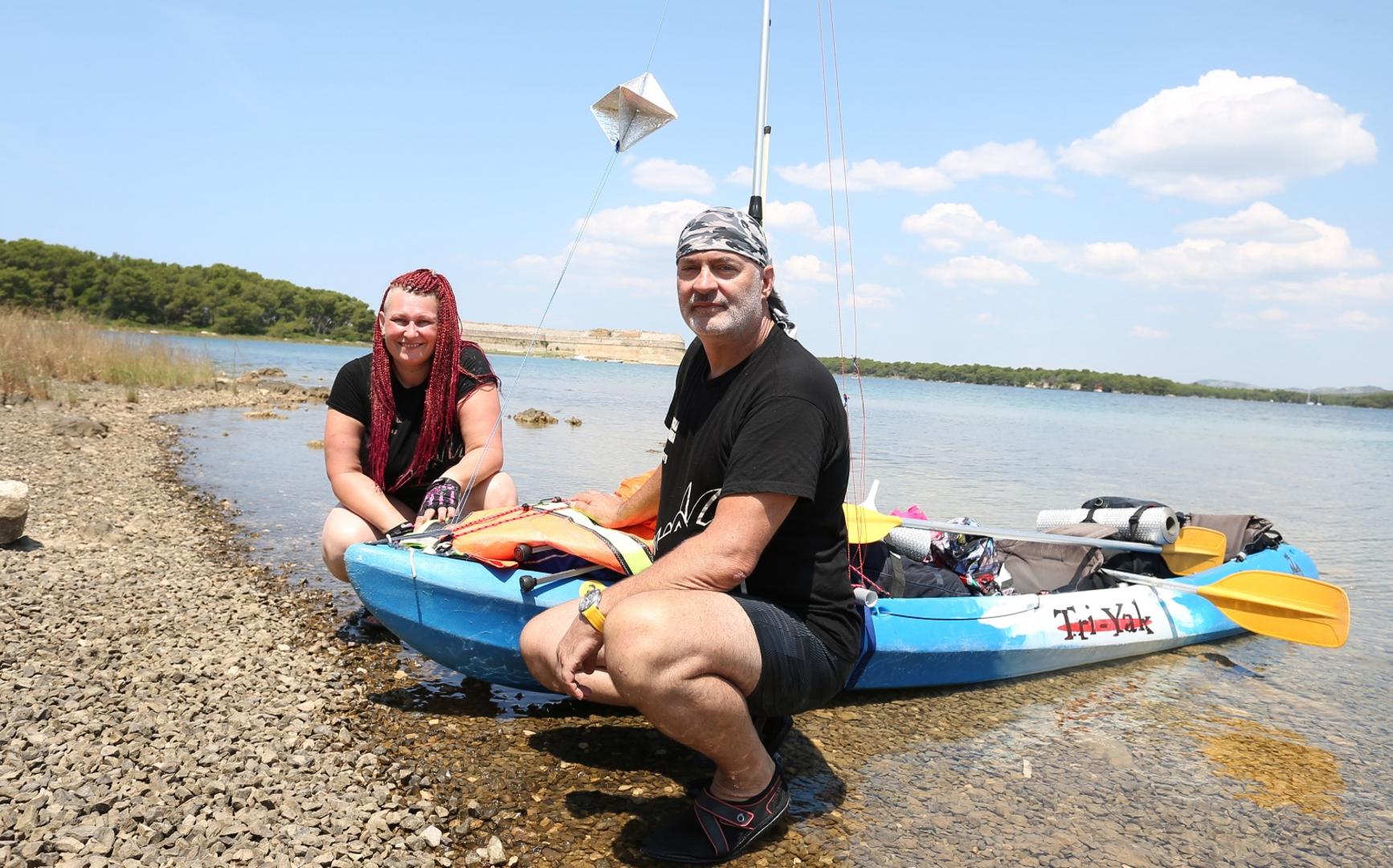 Za hranu ne brinu jer uz obalu ima obilje plodova mora.