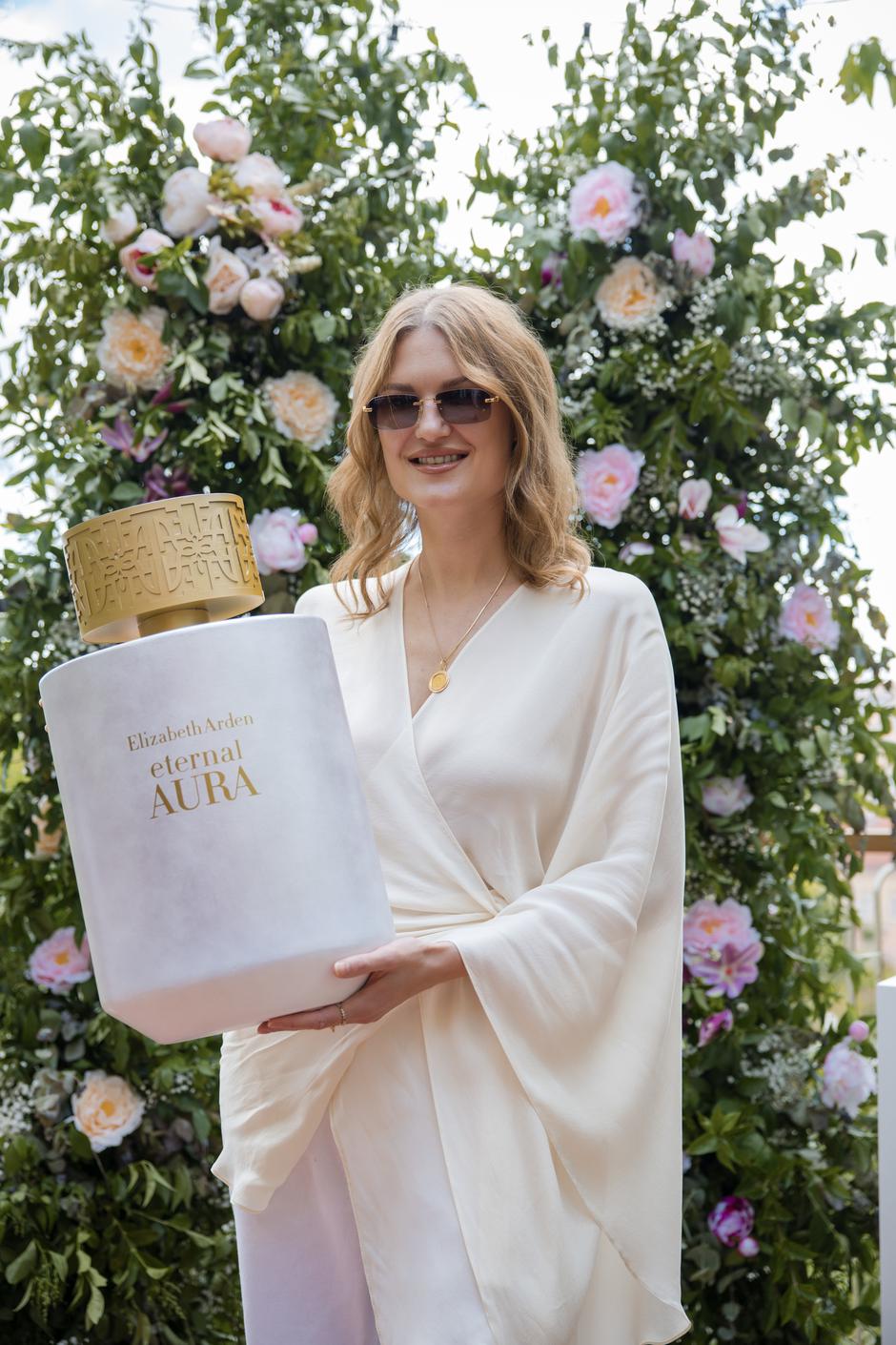 Elizabeth Arden „Eternal Aura“ miris