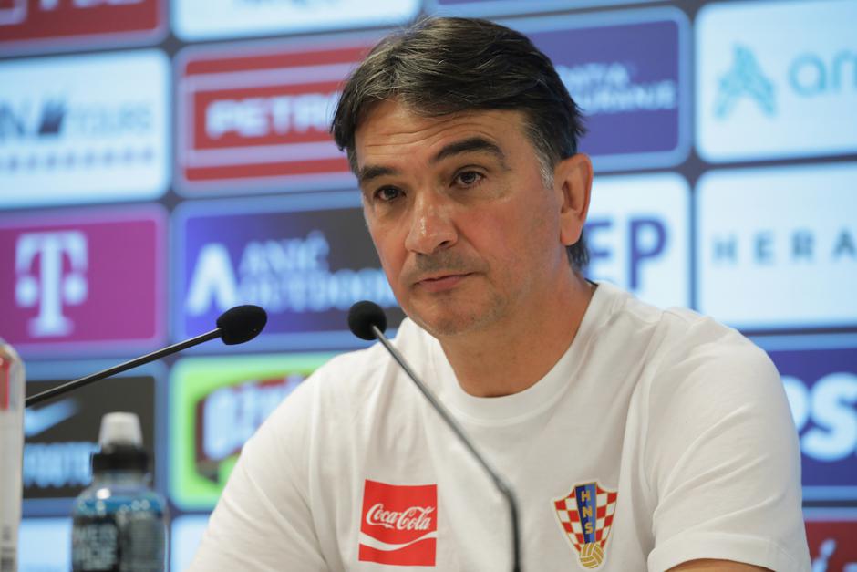 Rijeka: Izbornik Zlarko Dalić i igrač Josip Stanišić na konferenciji za medije