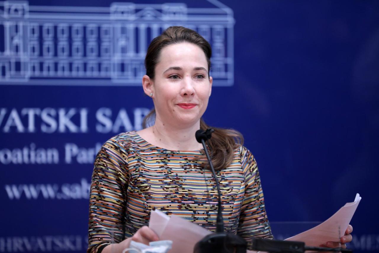 Zagreb: Marija Selak Raspudić na konferenciji za medije osvrnula se na javnu nabavu