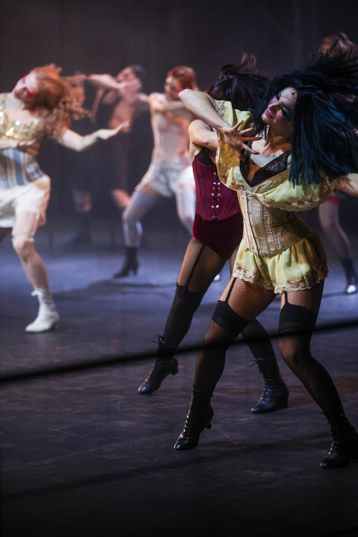 U "Cabaretu" sudjeluju umjetnici svih triju ansambala središnjega nacionalnog kazališta