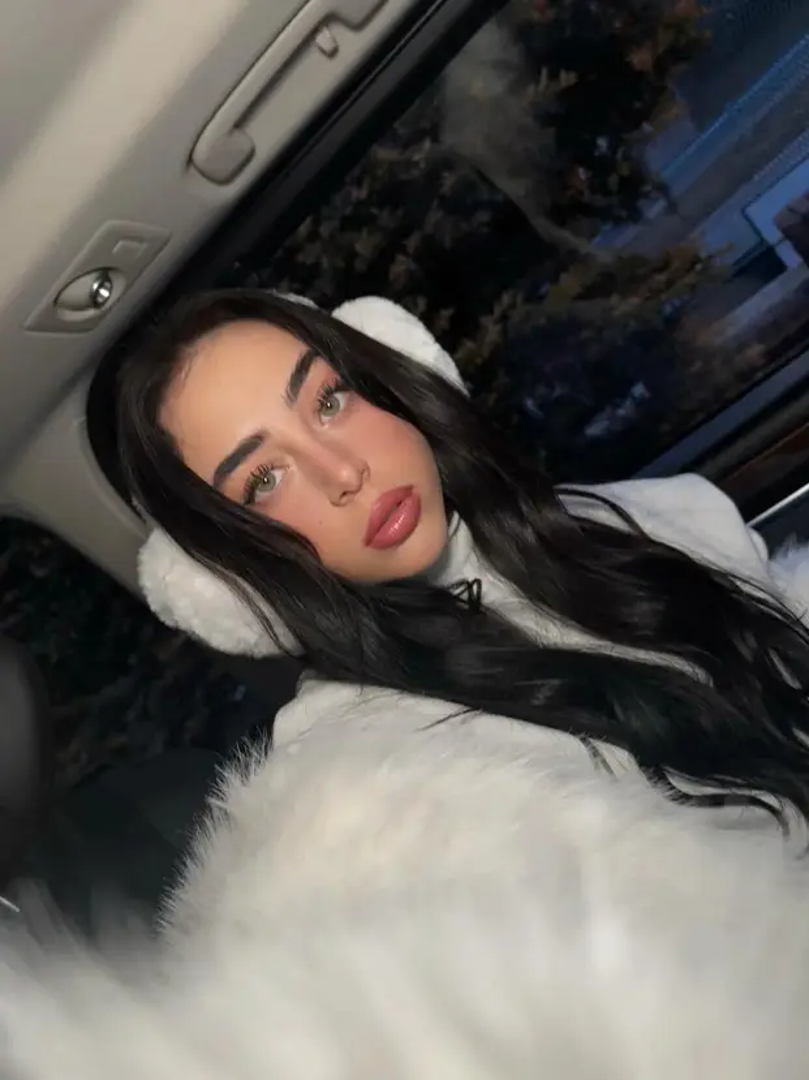 Zanimljivo je da je neposredno prije skandala Yamalov otac, Mounir Nasraoui, vezu nazvao "dječjim poslom", izjavivši da pjevačicu ne poznaje, što se sada čini proročanskim.