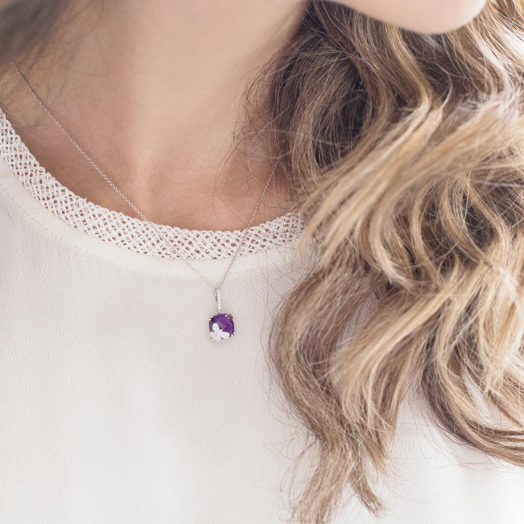 Zlatni privjesak s briljantima i ametistom,redovna cijena 3750 KN, s popustom 2812 kn, Zaks 