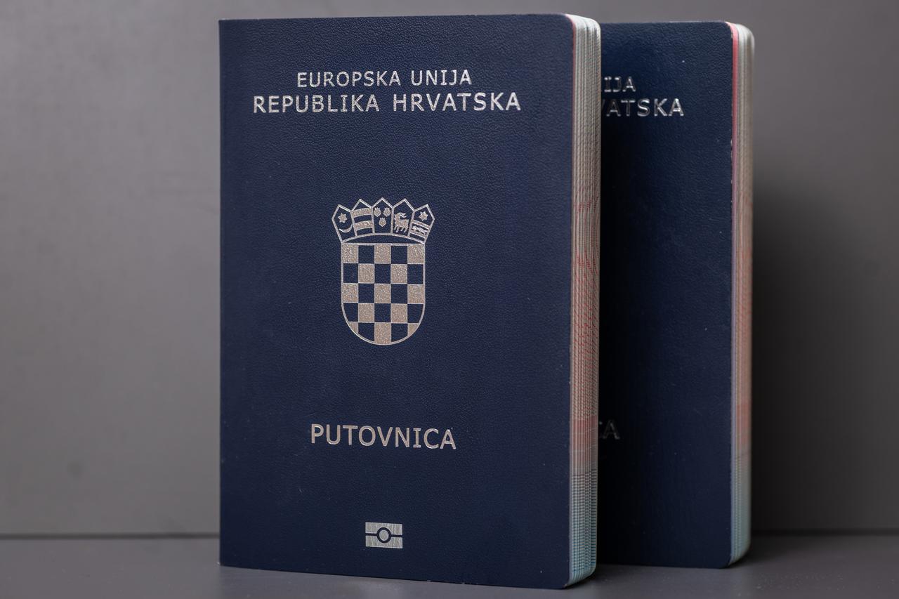 Ilustracija za putovnicu i osobnu iskaznicu