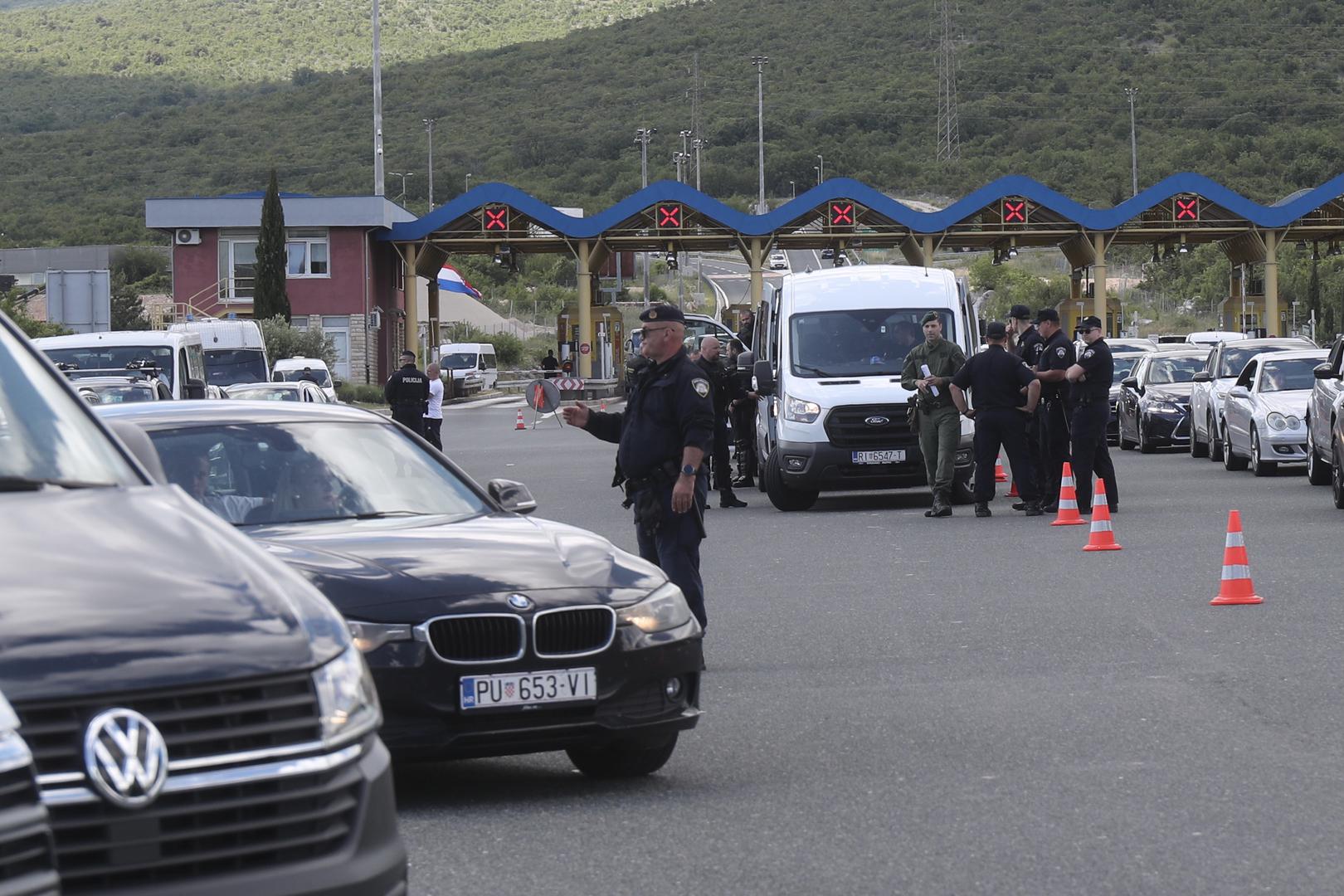 Dok Hajduk mora pobijediti u oba zadnja susreta i nadati se kiksevima Rijeke i Dinama u zadnjem kolu, Rijeci bi i poraz danas otvorio put do titule koju bi onda morali potvrditi pobjedom protiv Slaven Belupa pred svojim navijačima idućeg vikenda