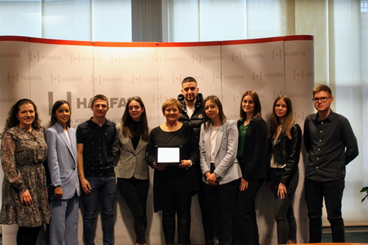 Učenici Ekonomske i upravne škole Osijek pobijedili na natječaju „Osiguraj se mudro“