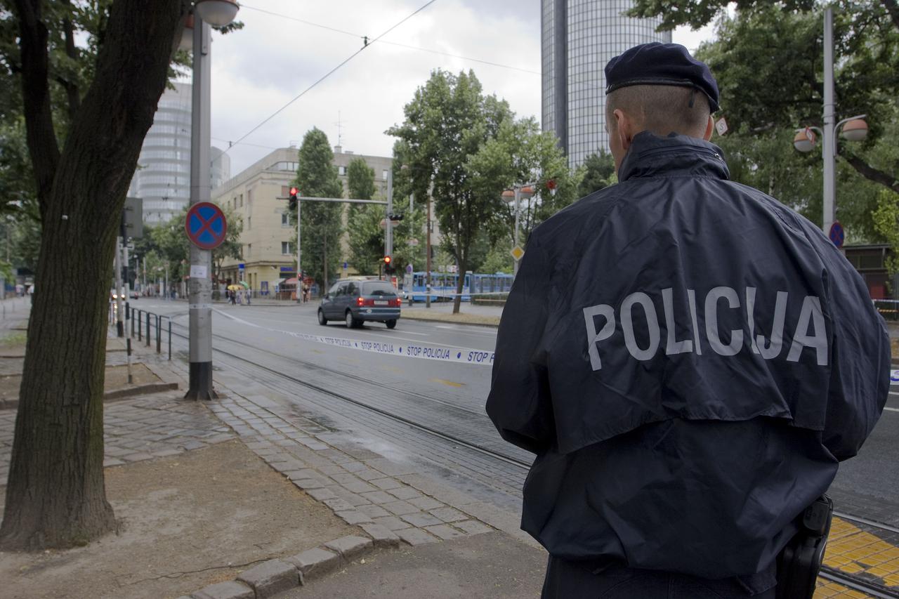 Policija