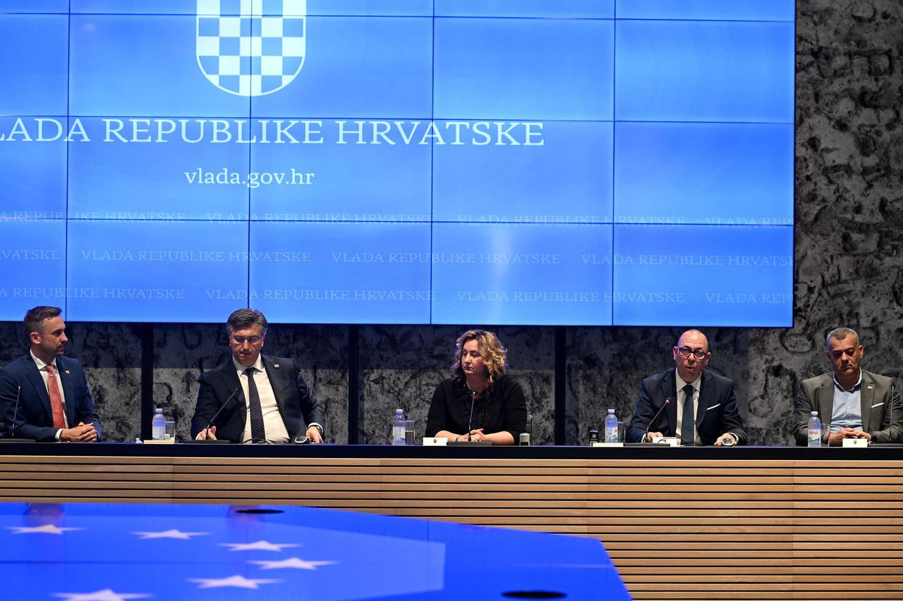 Zagreb: Sindikati i Vlada potpisali dodatak kolektivnom ugovoru