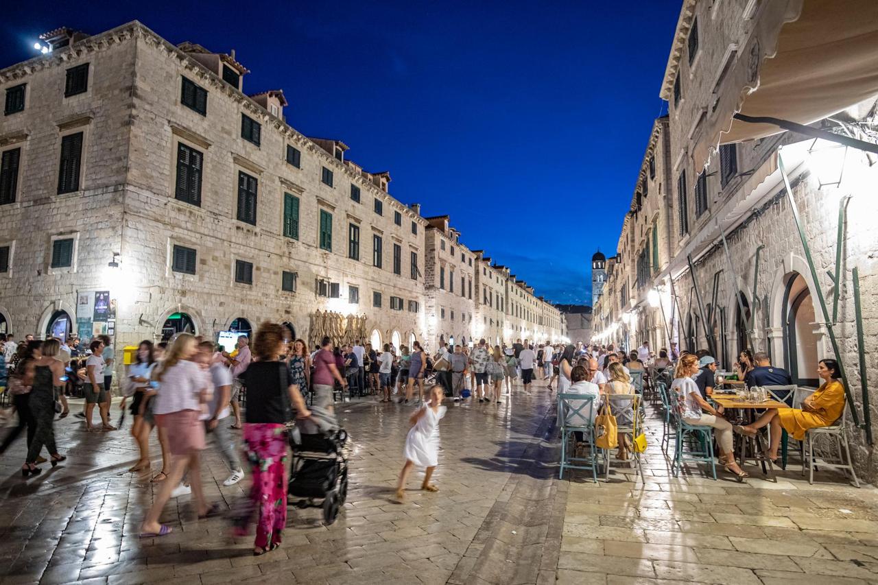 Dubrovnik: Noćni život grada svakim danom sve je bogatiji