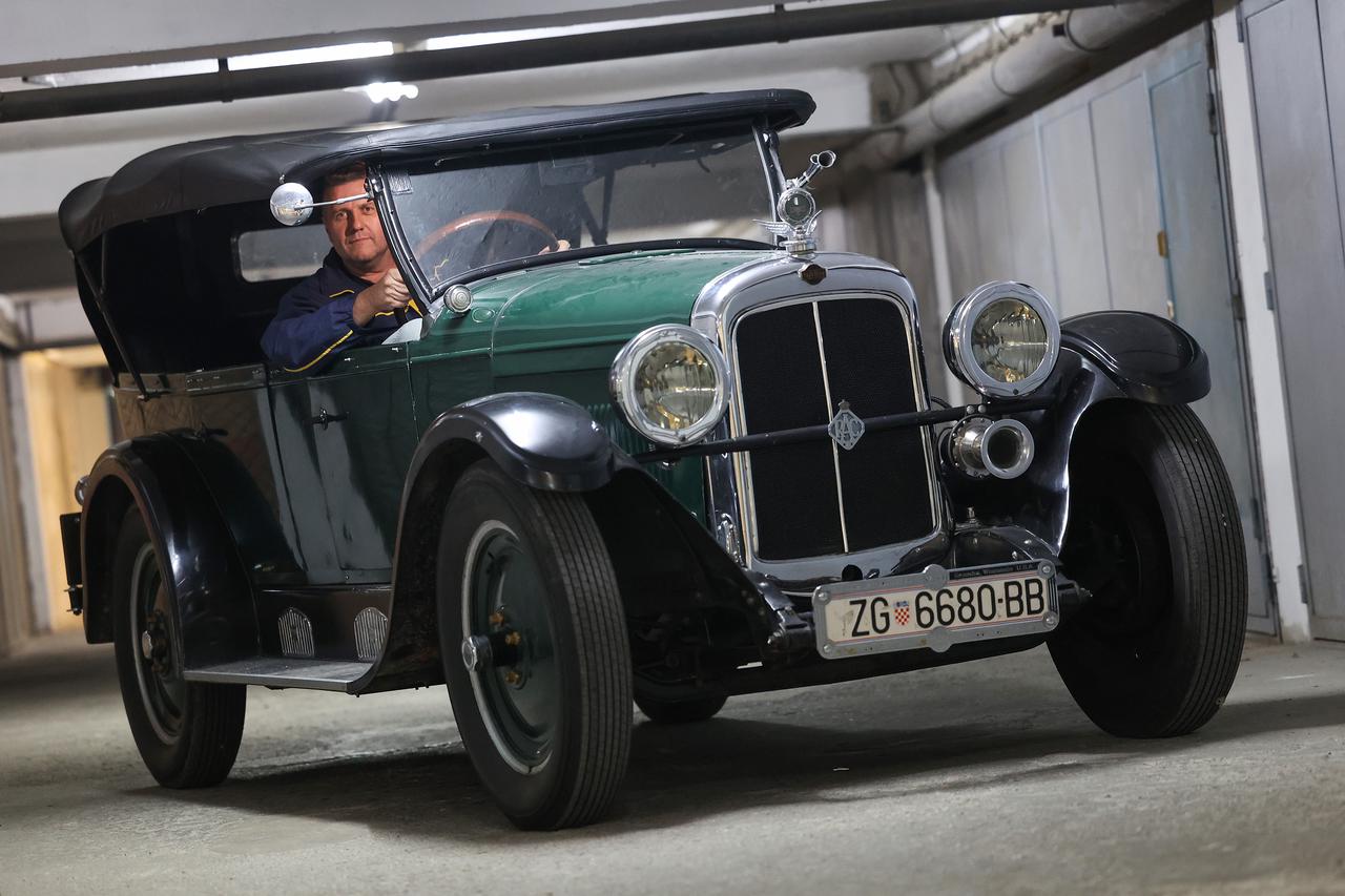 Zagreb: Dalibor Lebarović posjeduje automobil Nash Standard iz 1928. godine