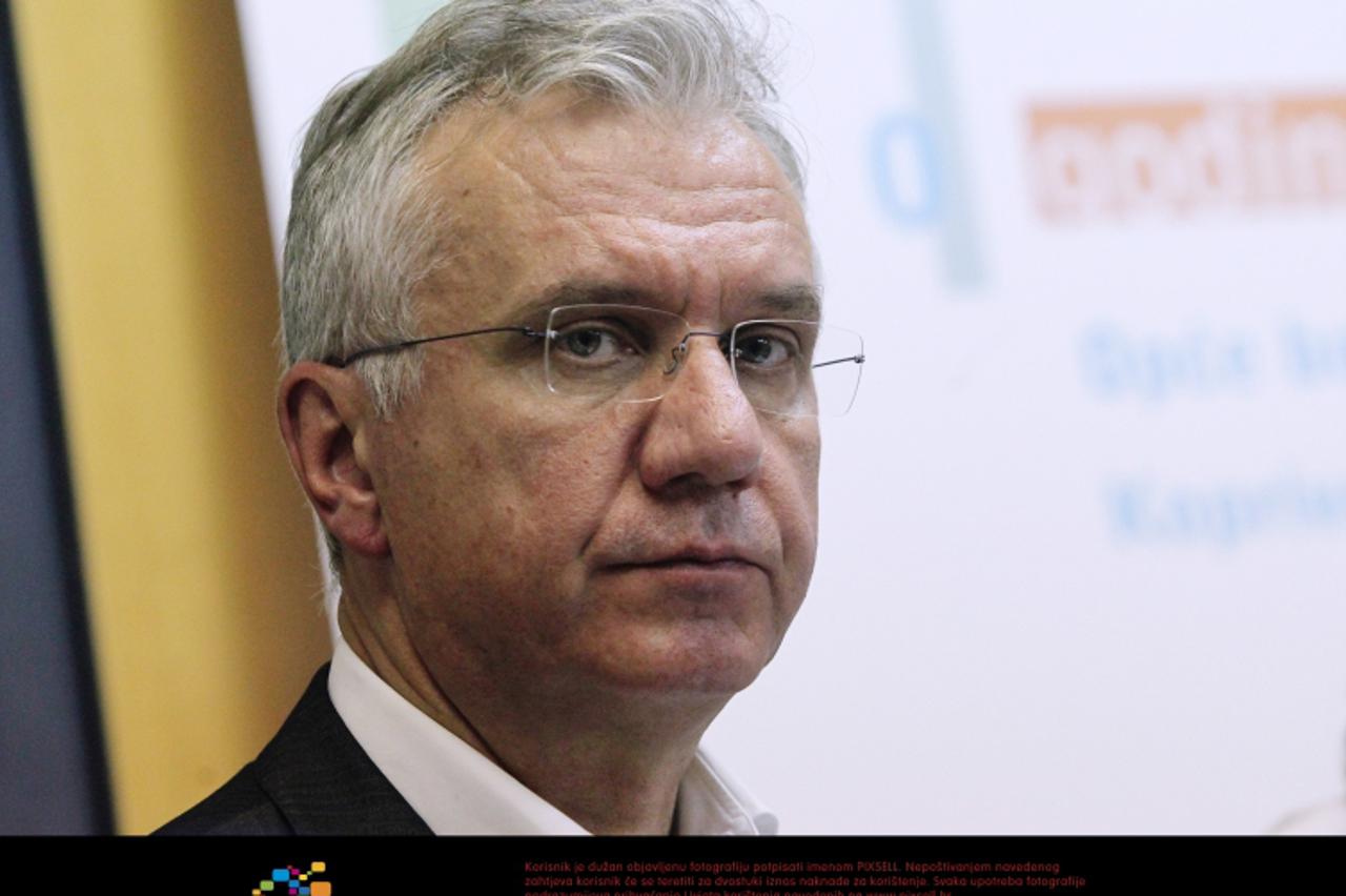 '24.07.2012., Koprivnica - Ministar zdravlja Rajko Ostojic boravio je u Koprivnici, gdje se sastao sa predsjednikom uprave Podravke Zvonimirom Mrsicem, gradonacelnicom Vesnom Zeljeznjak i ravnateljem 