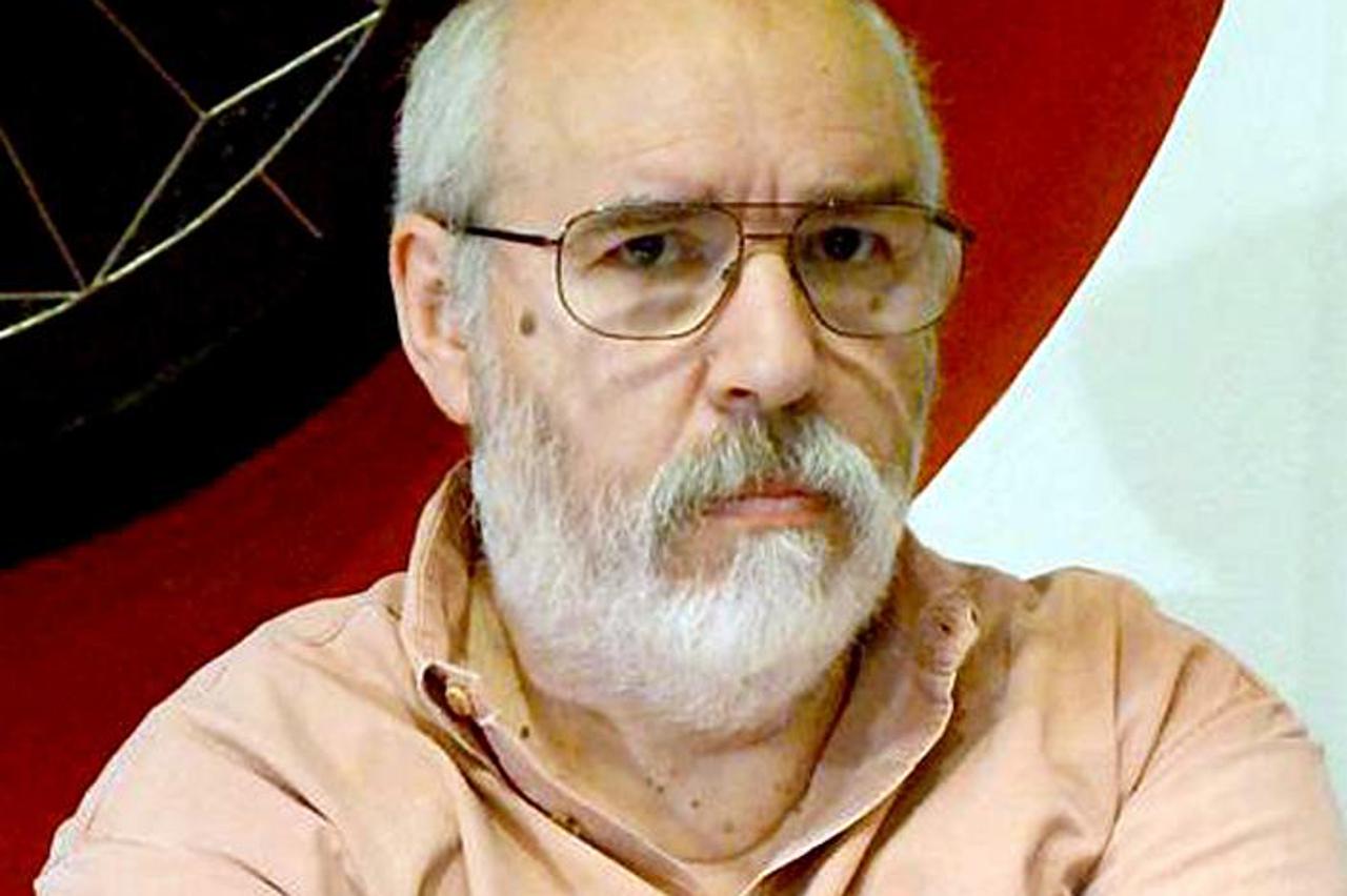 osijek, 18 lipanj 2013,  19.00 sati -  Magis - predstavljanje knjige Nikole Đuretića snimio zdenko pušić ------ Kultura 2 stupca