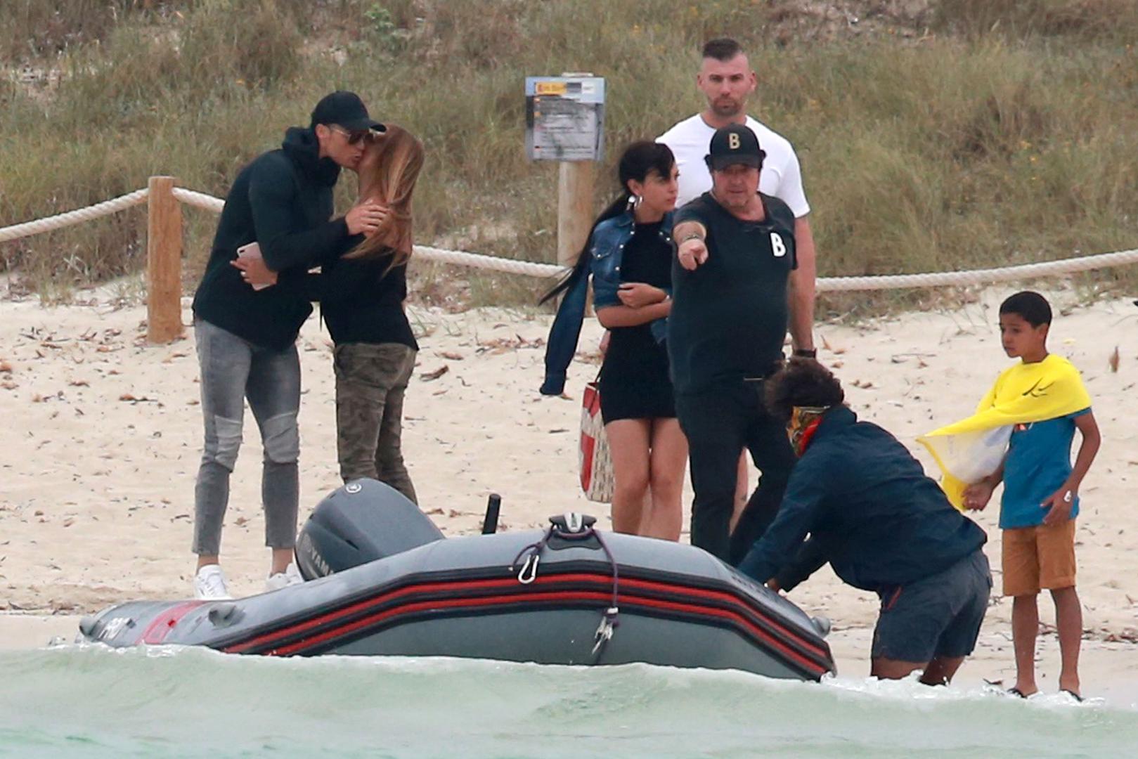 Portugalac je slobodan vikend iskoristio za odlazak na Ibizu.