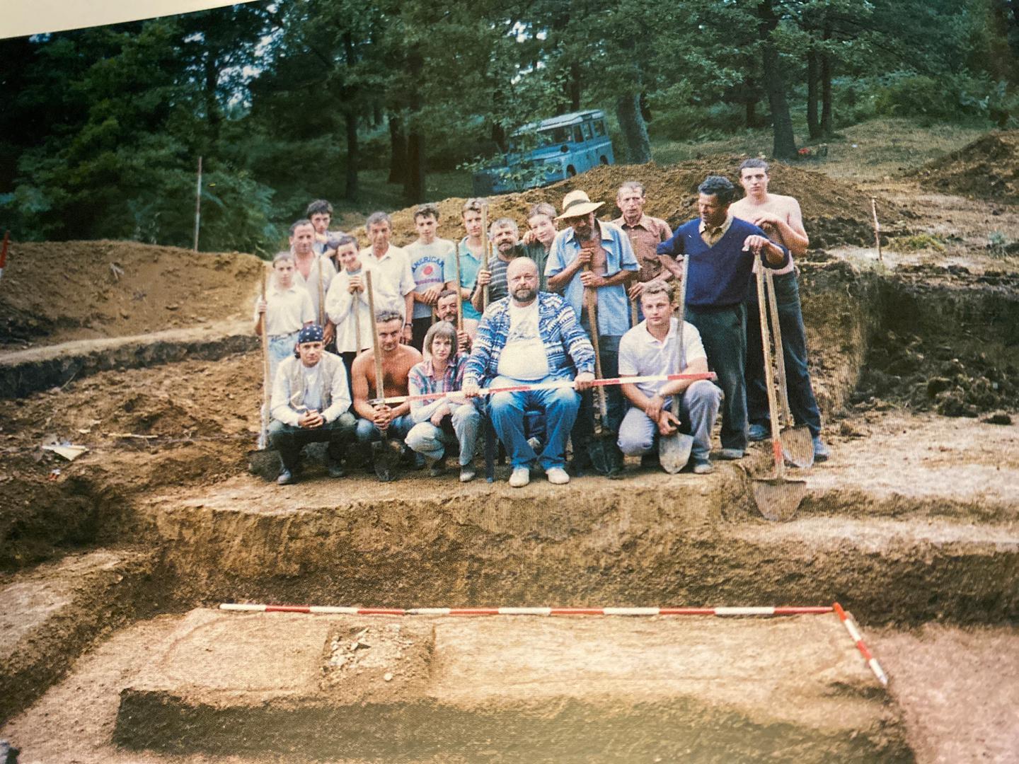 Profesor Želimir Škoberne bio je na čelu arheološkog tima do mirovine, a sada istraživanje vodi Aleksandra Bugar, viša kustosica u MGZ-u