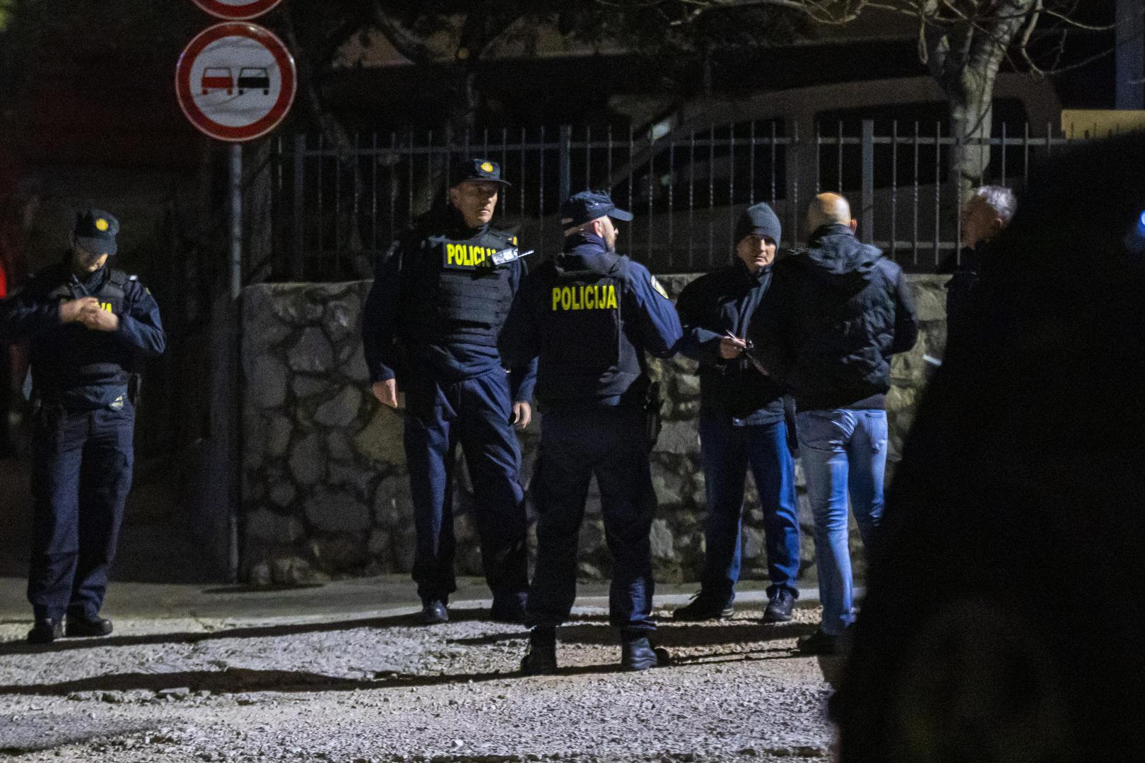 08.12.2021., Klis - Policija trazi muskarca za kojeg se sumnja da je gusio vlastito dijete.