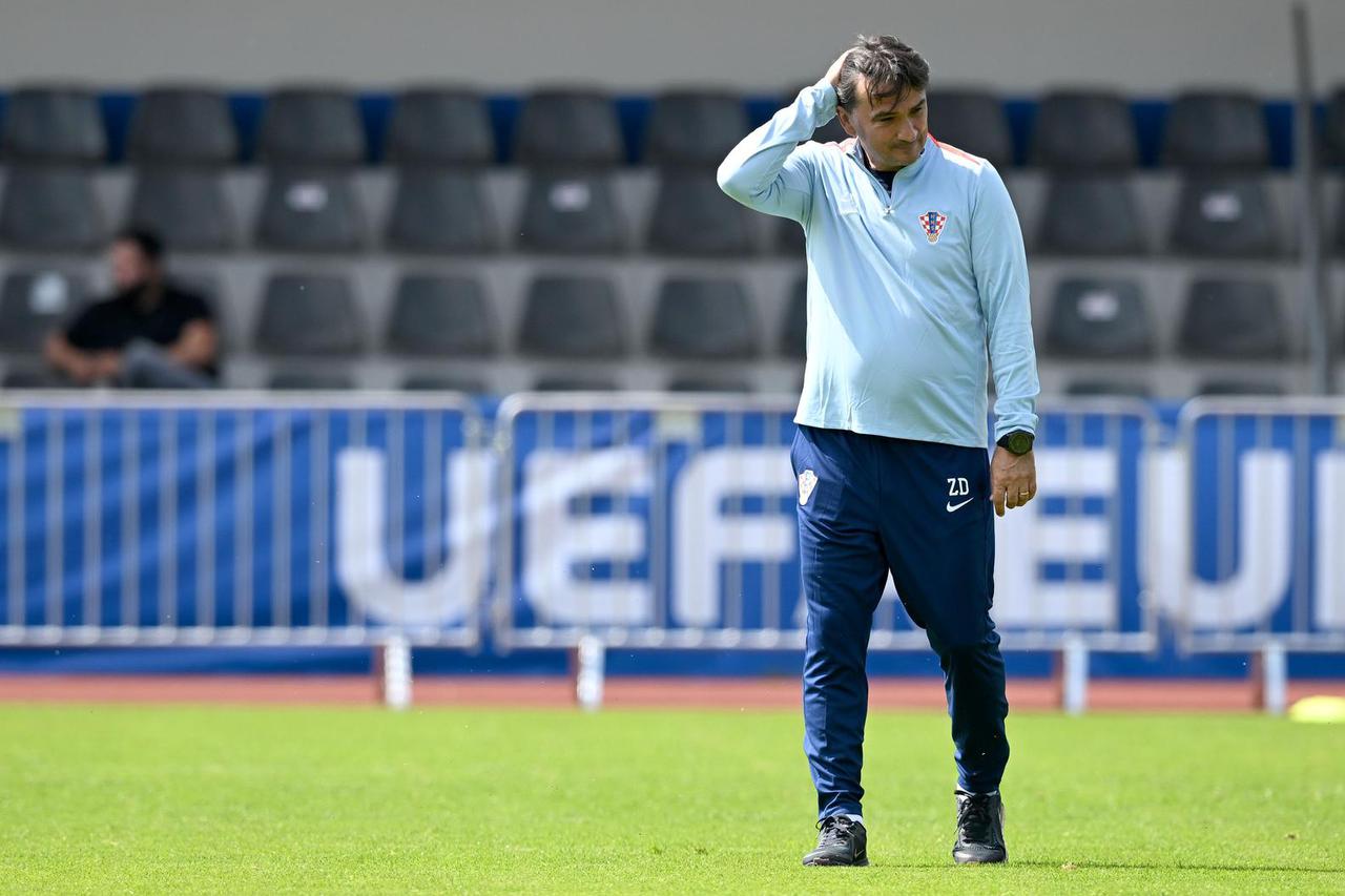 Neuruppin,: Trening hrvatske nogometne reprezentacije u kampu uoči utakmice s Albanijom