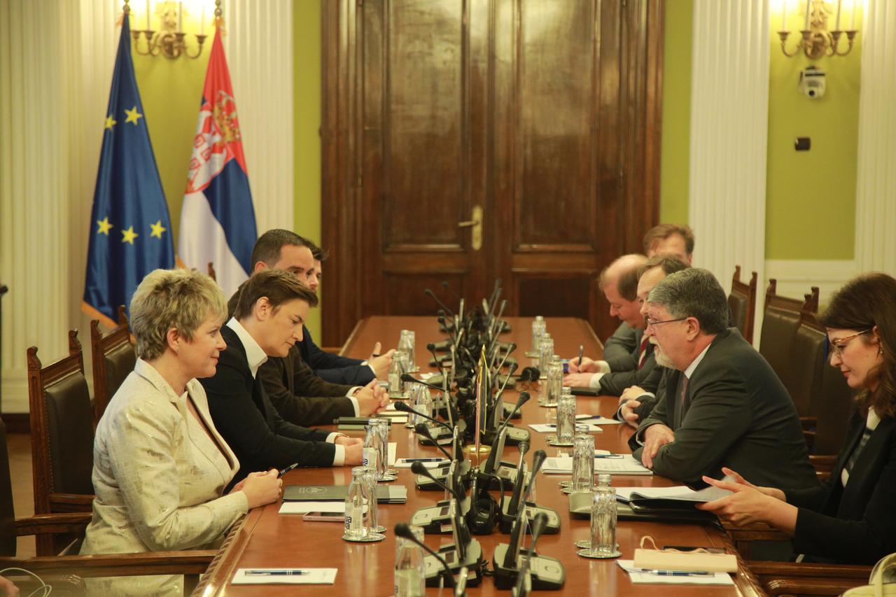 Beograd: Sastanak Brnabić - Picula