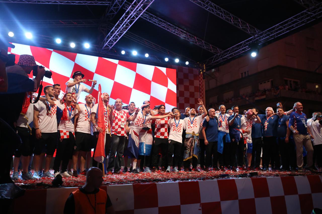 Doček Vatrenih na trgu