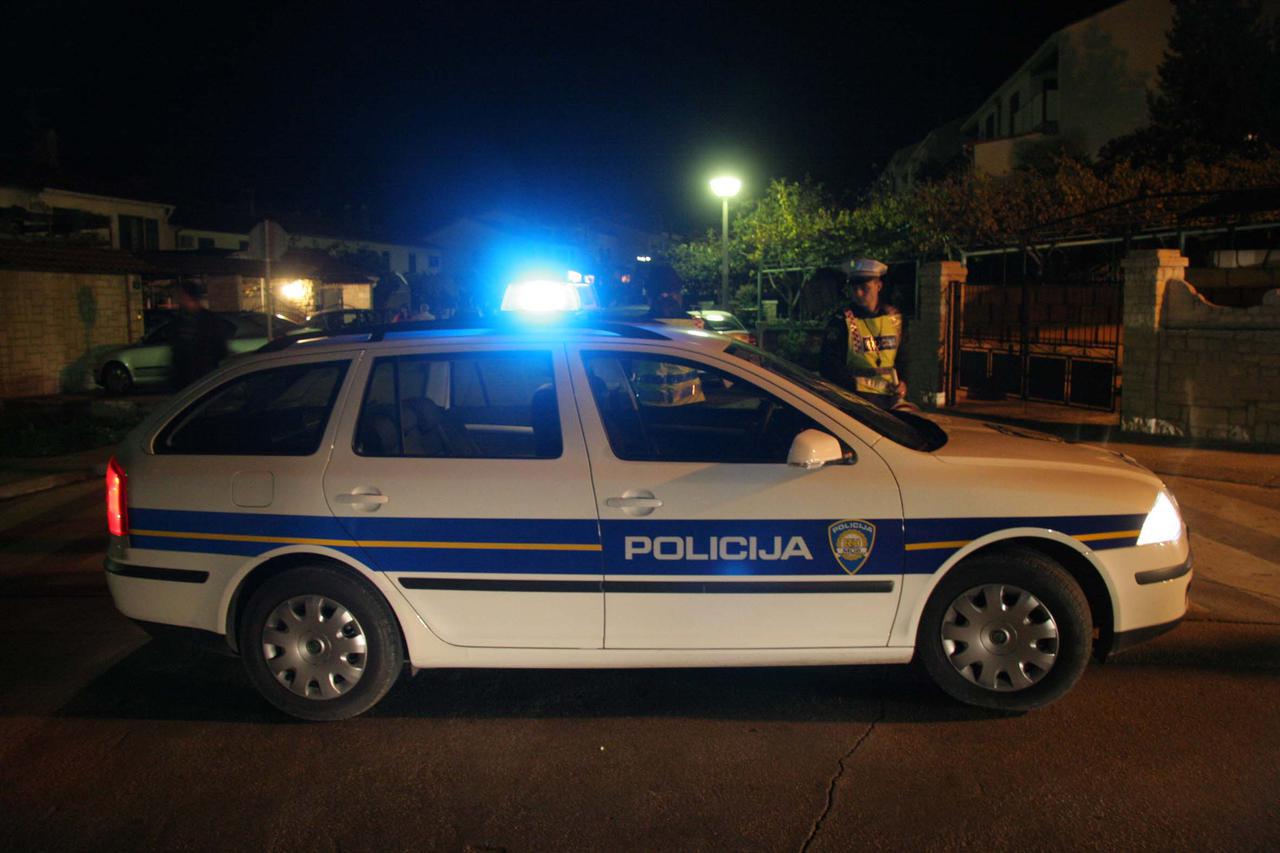 policija