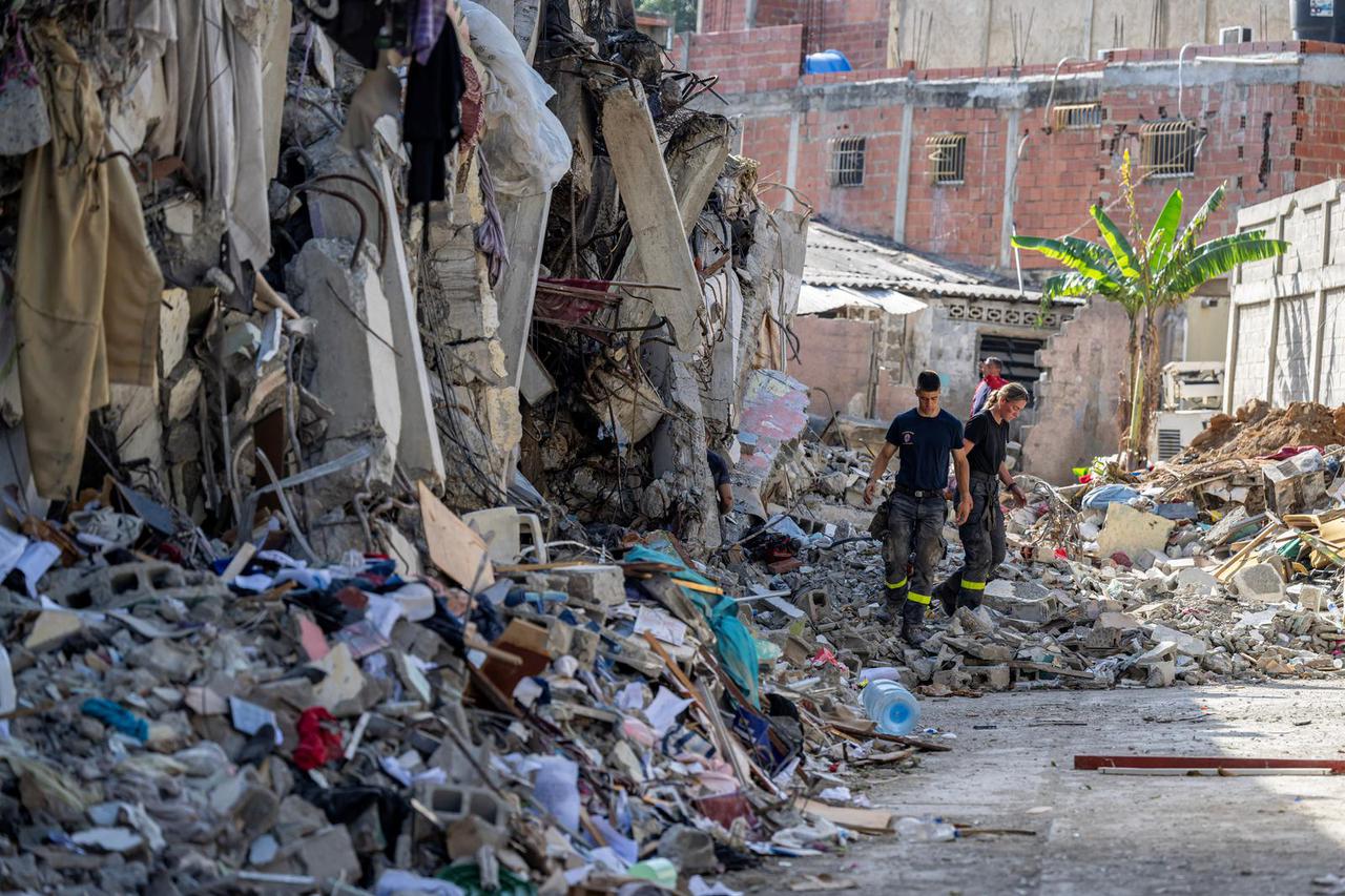 Aftermath of earthquakes in Venezuela