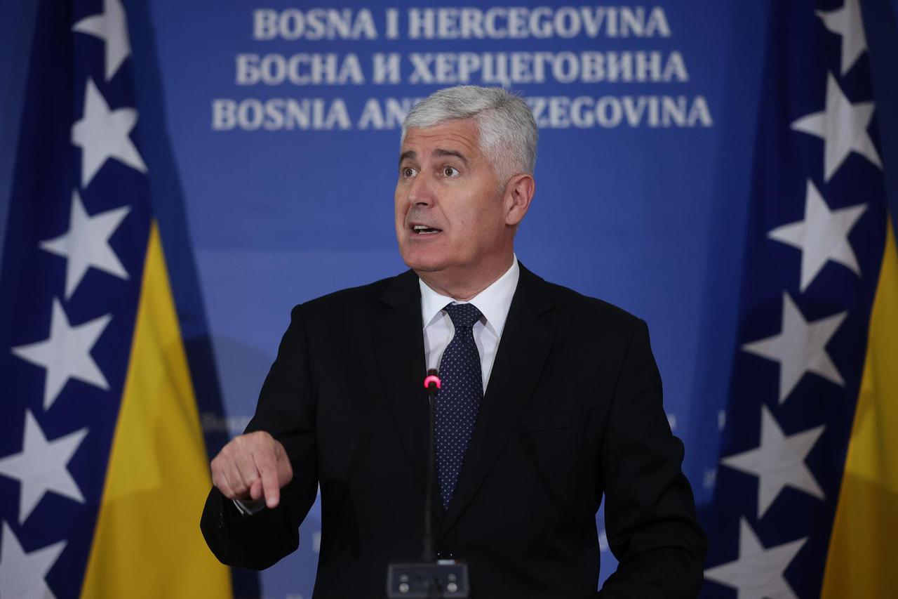 Sarajevo: Dragan Čović nakon sjednice Doma naroda Parlamentarne skupštine BiH