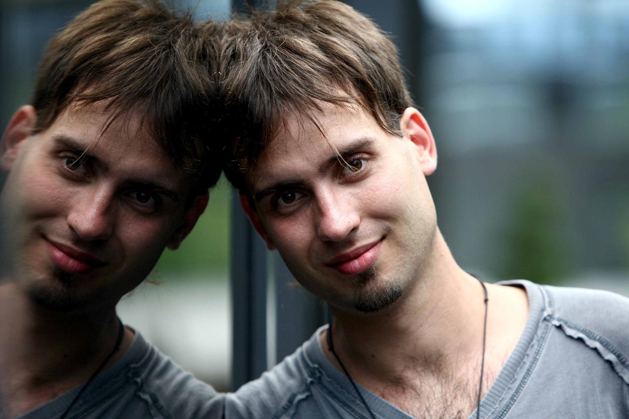 ARHIVA - Zagreb: Rafael Dropulić pobjednik prve sezone Farme, 2008. godina