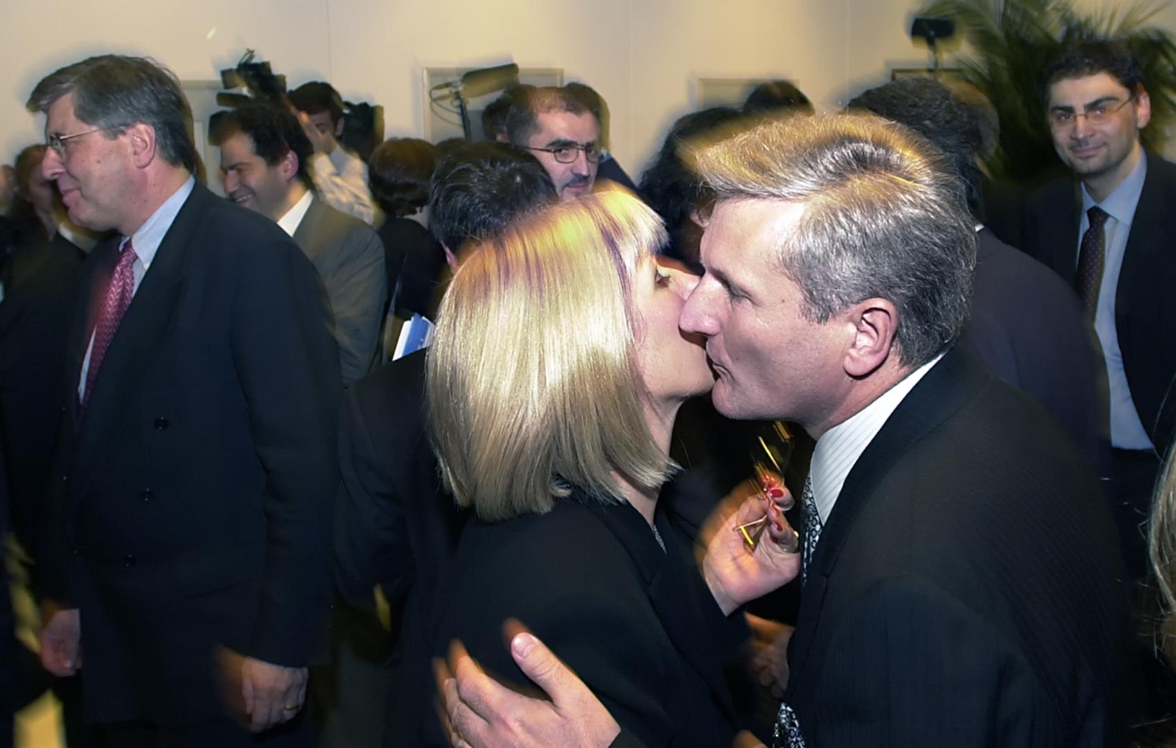 Ivici Todoriću čestita supruga Vesna Bašić Todorić.