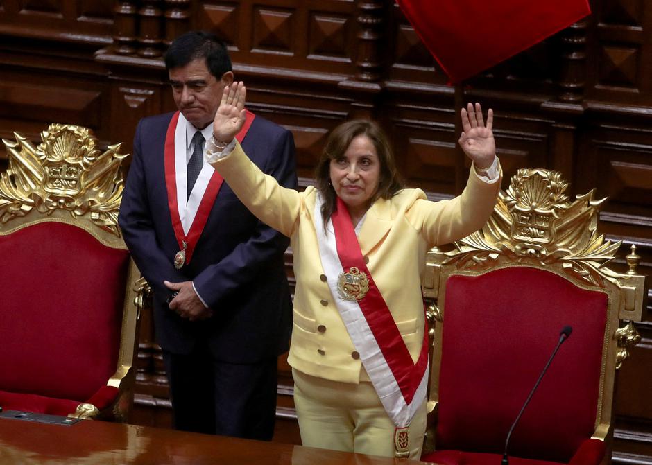 Peru proživljava dramu: Opozvan predsjednik Castillo