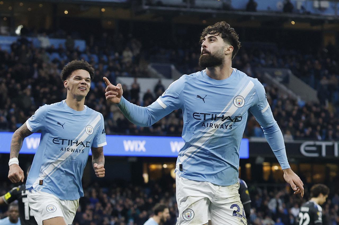 Premier League - Manchester City v Leeds United