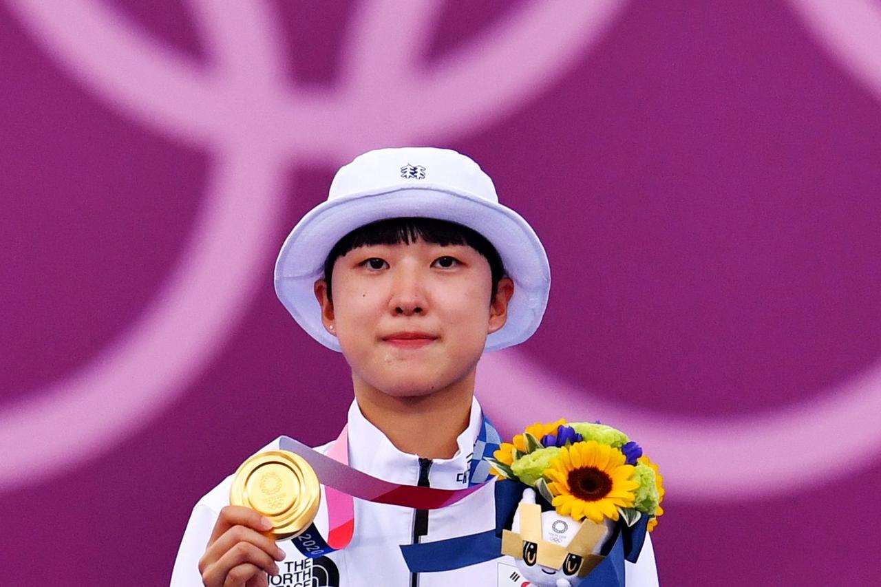 Archery - Women's Individual - Medal Ceremony