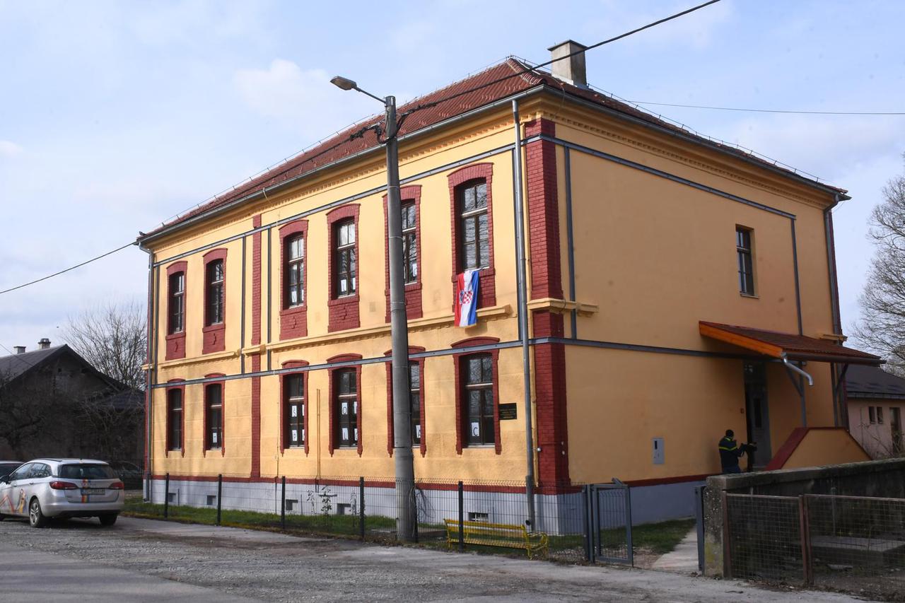 Kristina Ikić Baniček posjetila djecu u obnovljenoj školi Topolovec
