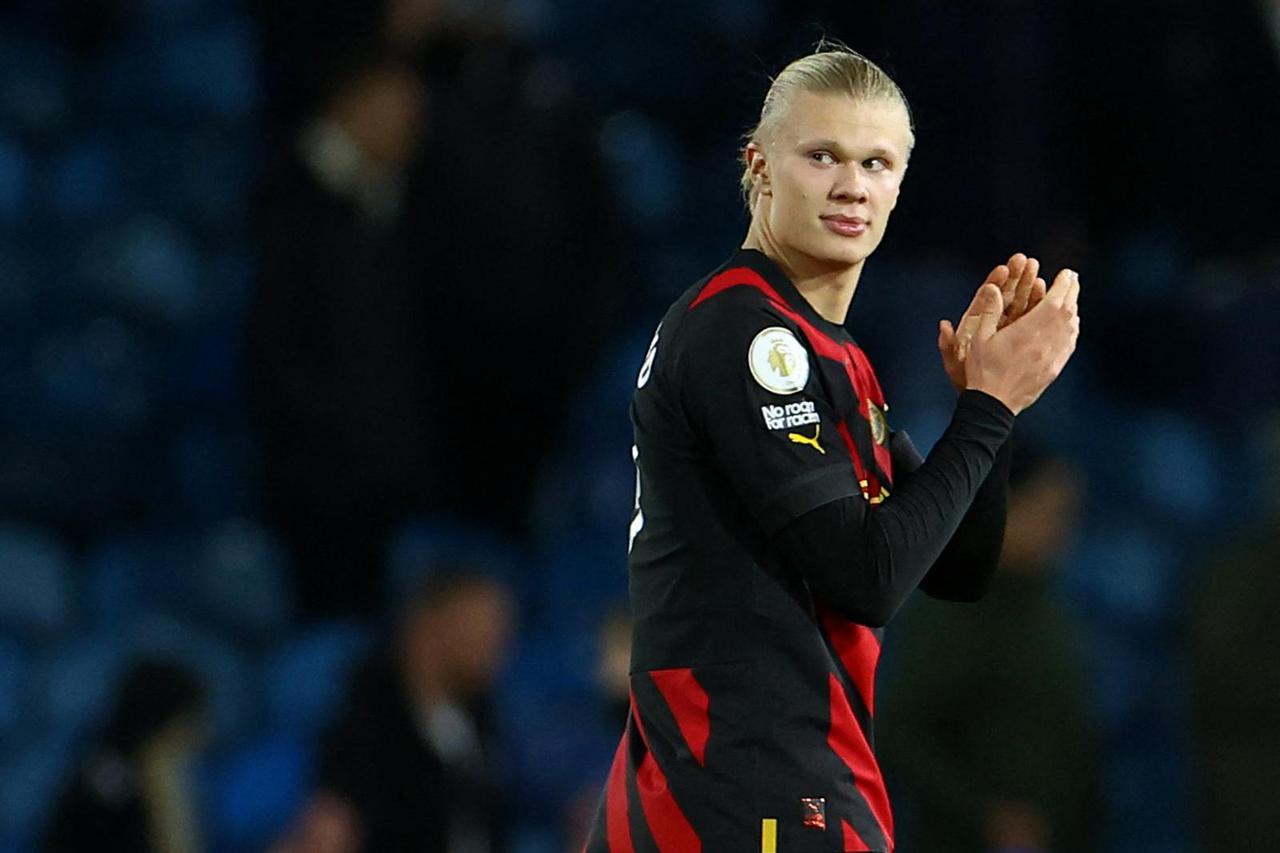 Premier League - Leeds United v Manchester City