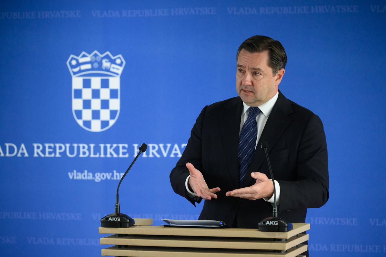 Zagreb: Andrija Mikulić obratio se medijima nakon sjednice Vlade RH