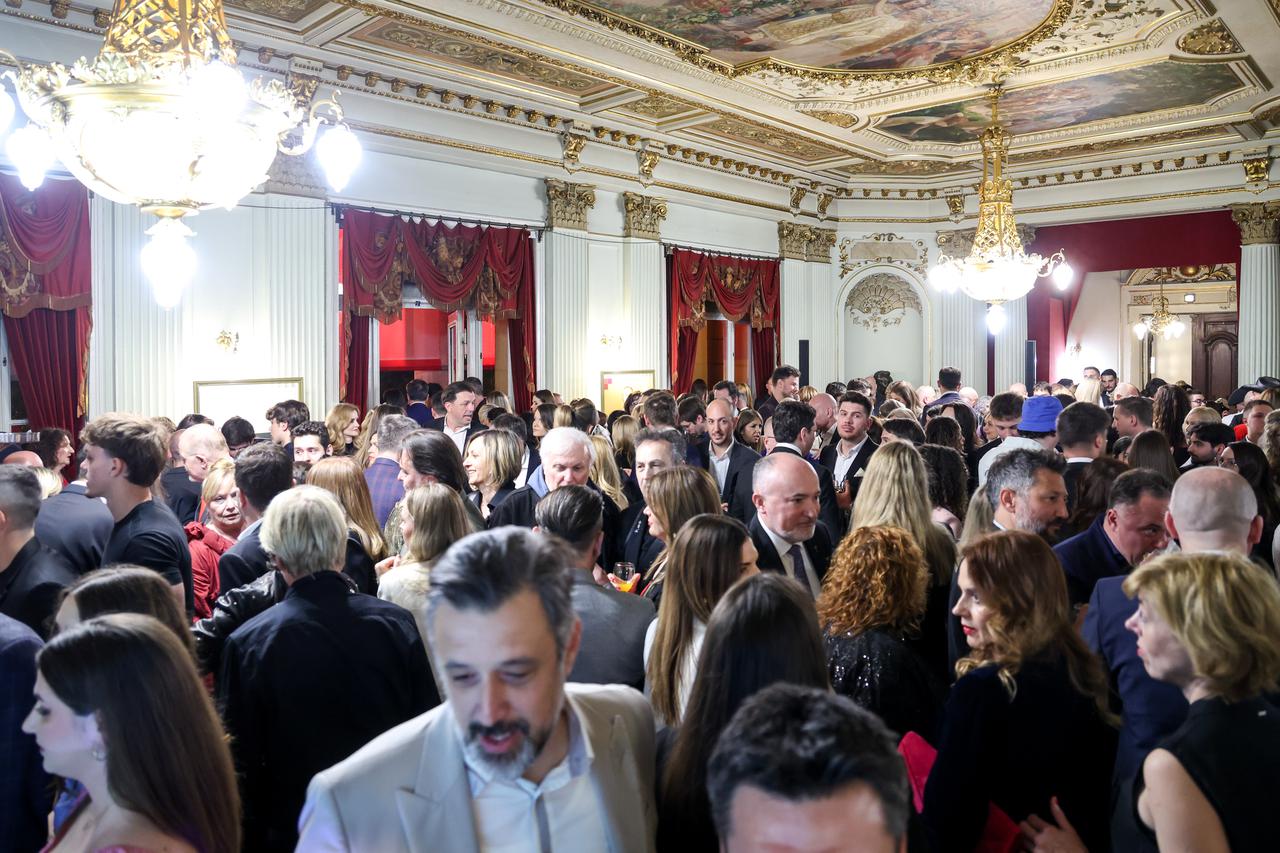 Zagreb: Dodjela medijske nagrade "Večernjakova ruža" u Hrvatskom narodnom kazalištu