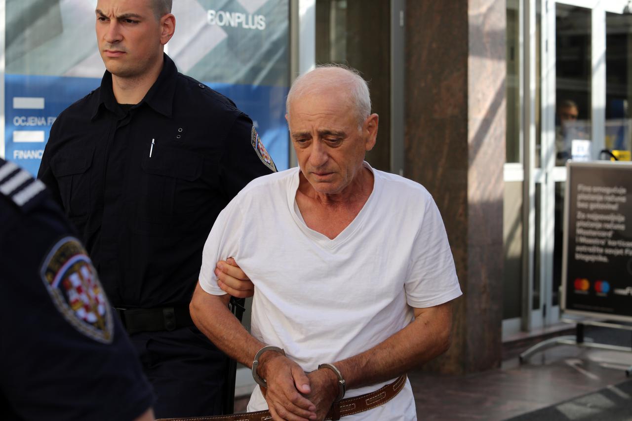 Rijeka: Policija odvodi Simona Curija nakon saslušanja u Županijsko državnom odvjetništvu