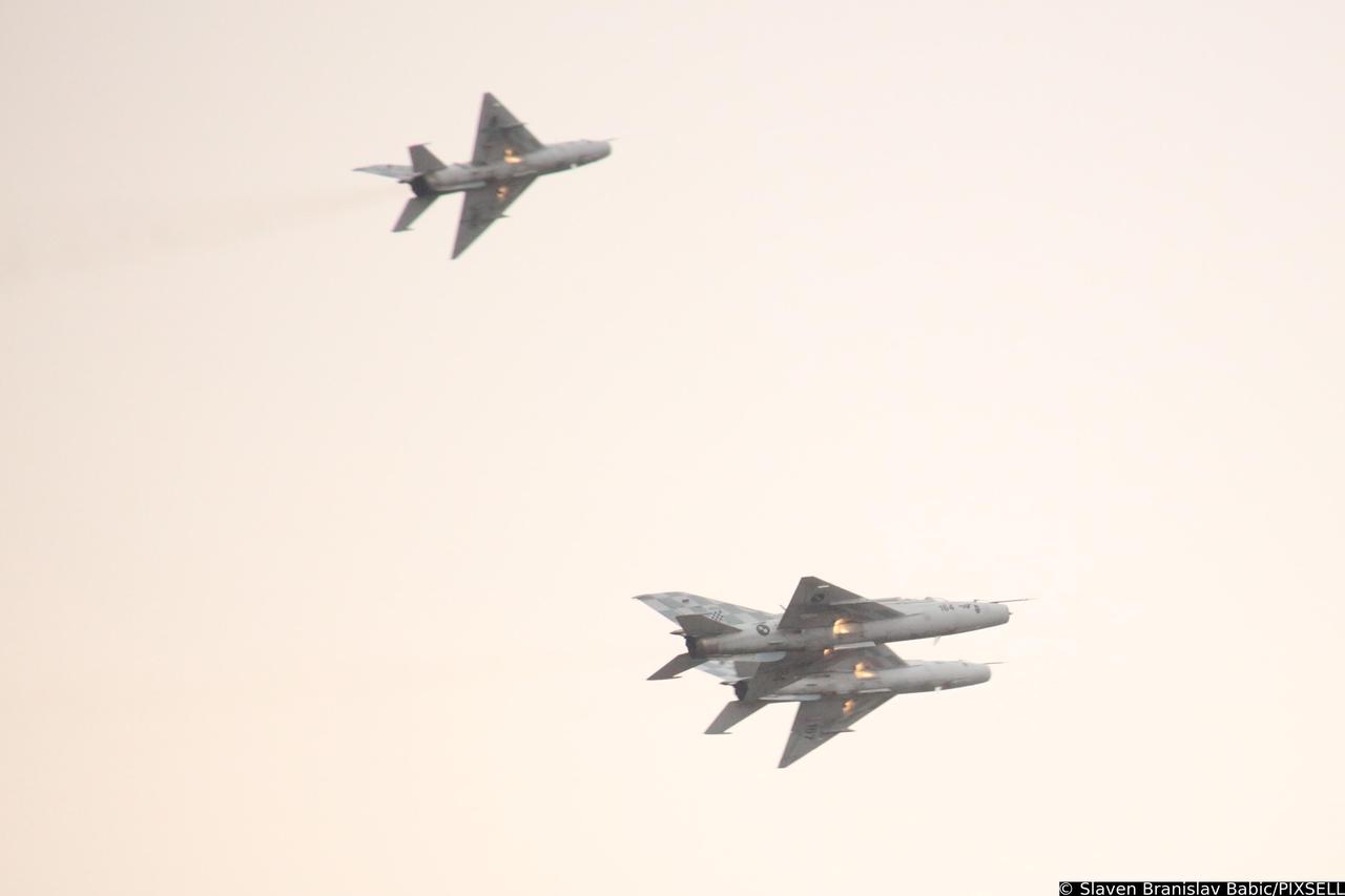 U sklopu zajedničkih vojnih vježbi Hrvatske i Francuske MiG-ovi presreli Rafale te ih otpratili do do Zračne luke "Franjo Tuđman"