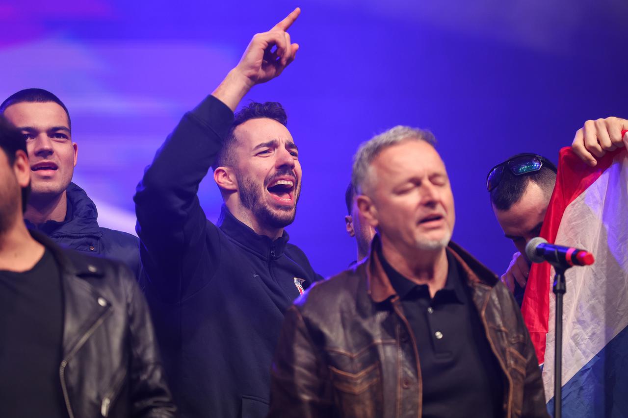 Zagreb: Marko Perković Thompson nastupio na svečanom dočeku hrvatske rukometne reprezentacije