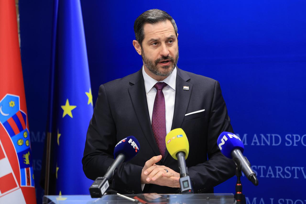 Zagreb: Tonči Glavina predstavio dva poziva financirana iz Europskih fondova te najavio doček rukometaša