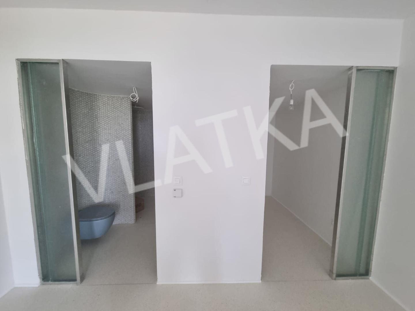  Više informacija o ovoj nekretnini možete pročitati na Njuškalu. 