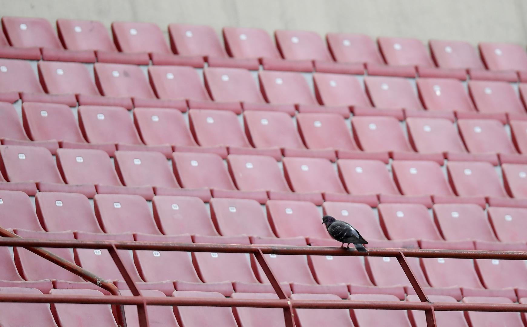 Odluku da se utakmice igraju bez gledatelja izazvalo je ogorčenje sindikata nogometaša