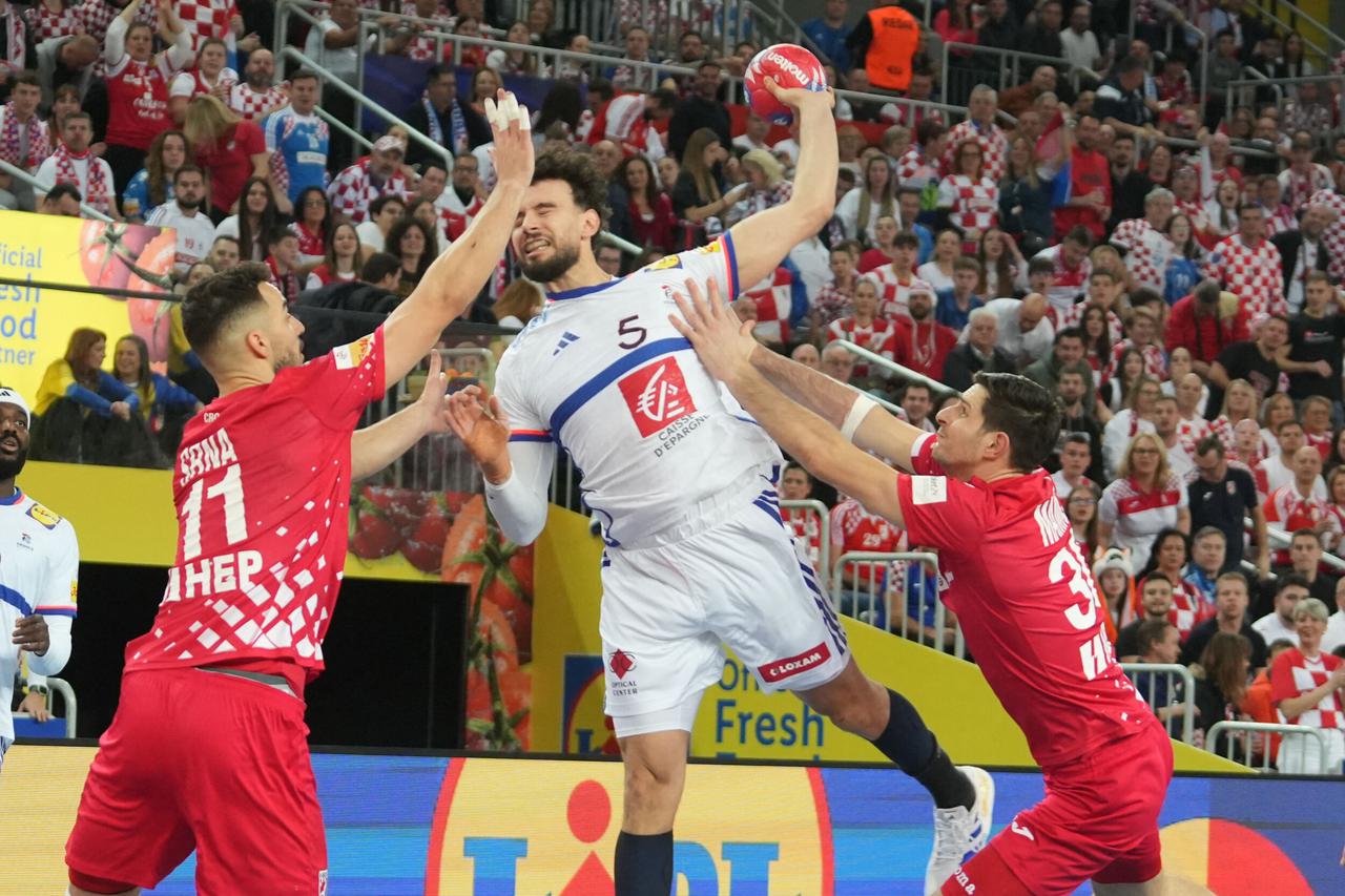 Match de handball en championnat du monde : la France s'incline 28 à 31 face à la Croatie à Zagreb